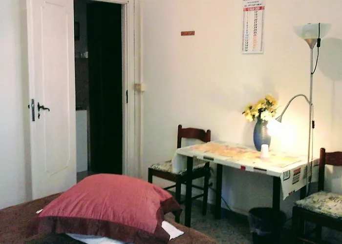 Near Metro' Line - Only Wc In The 15 Minutes To Termini Station 20 To Spagna Square - In The Night Bus Bed & Breakfast